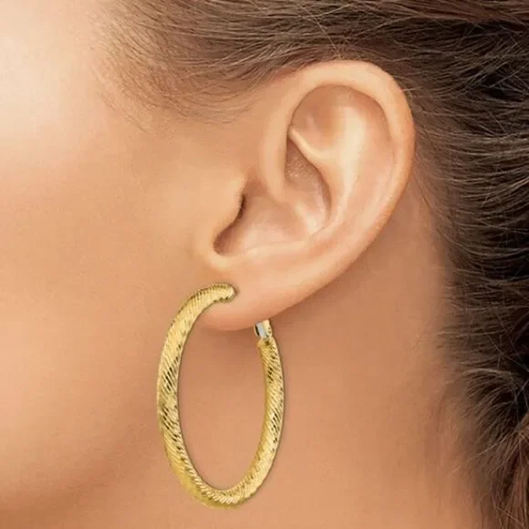 Exquisite 14k Yellow Gold Diamond-Cut Hoop Earrings for Women